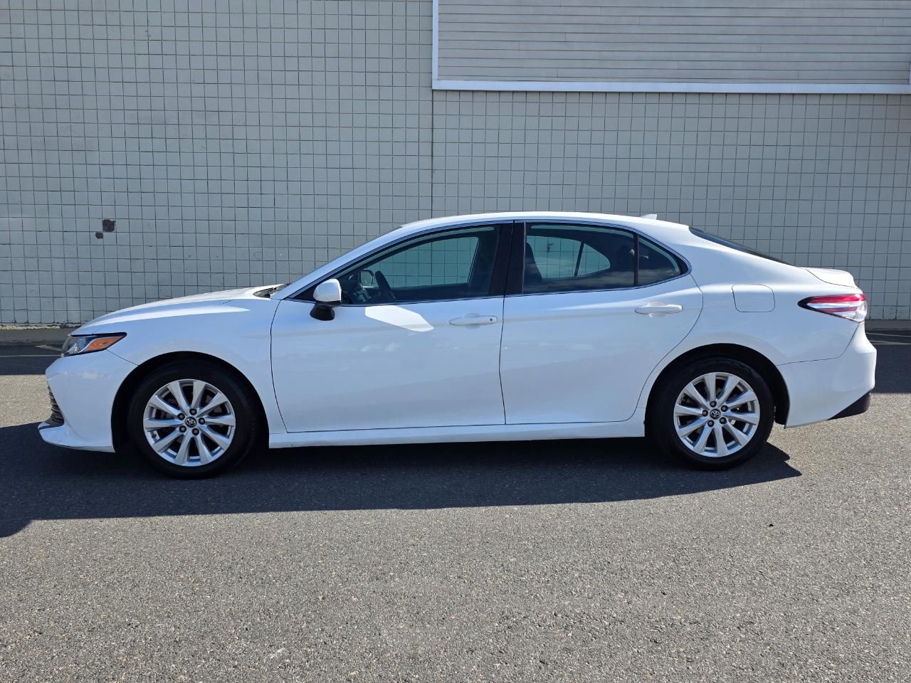 Toyota Camry XLE Auto (Natl) 2019