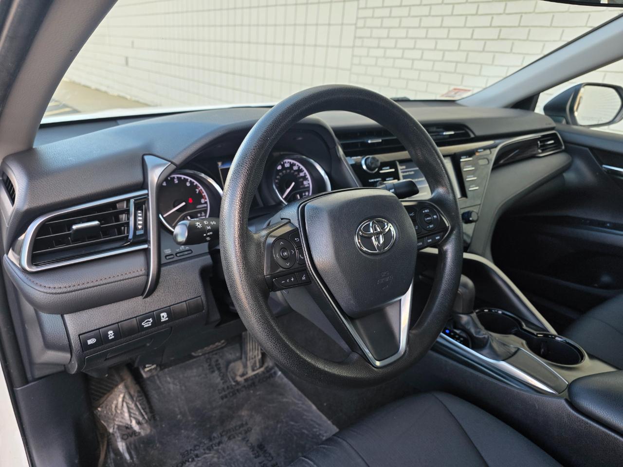 Toyota Camry XLE Auto (Natl) 2019