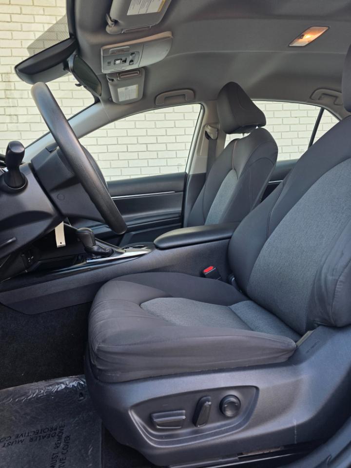 Toyota Camry XLE Auto (Natl) 2019