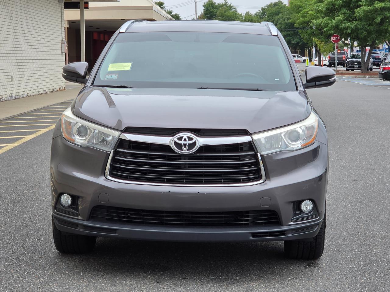 Toyota Highlander AWD 4dr V6 XLE (Natl) 2016