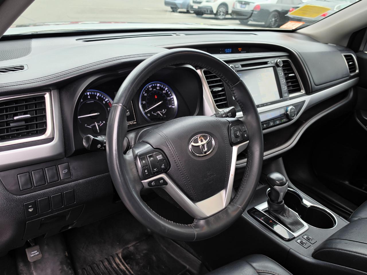 Toyota Highlander AWD 4dr V6 XLE (Natl) 2016
