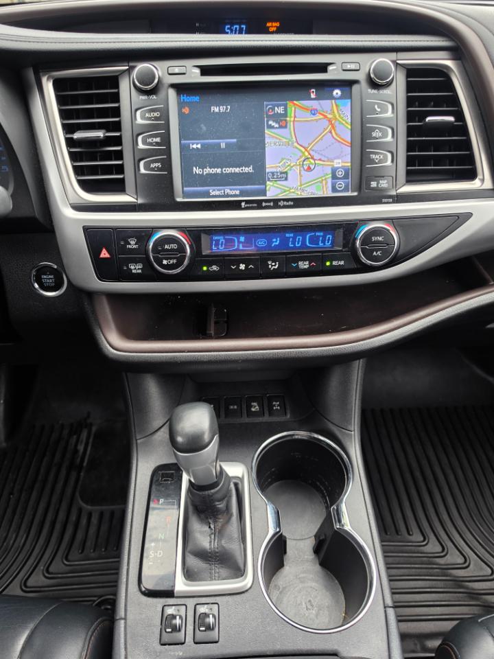 Toyota Highlander AWD 4dr V6 XLE (Natl) 2016