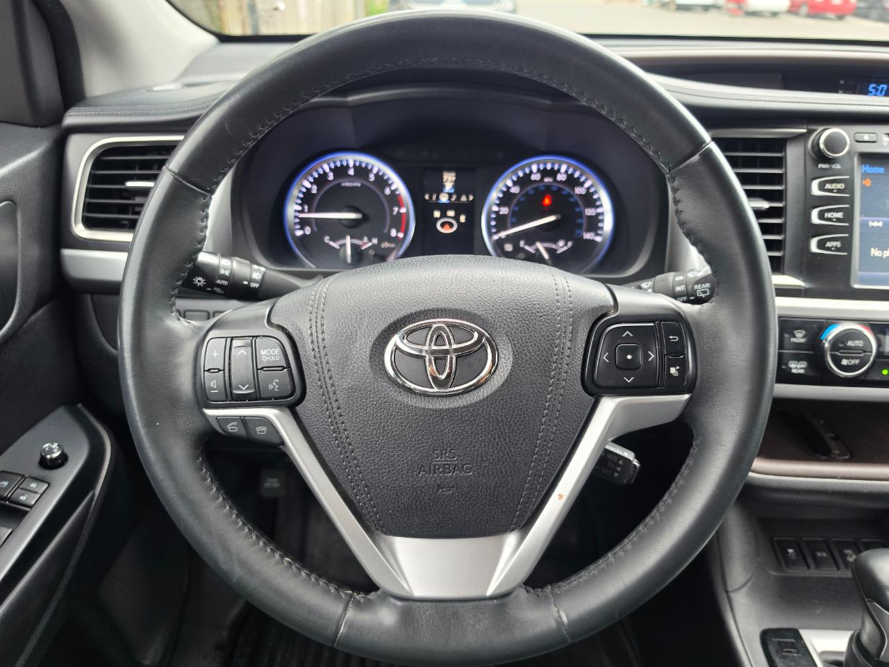 Toyota Highlander AWD 4dr V6 XLE (Natl) 2016