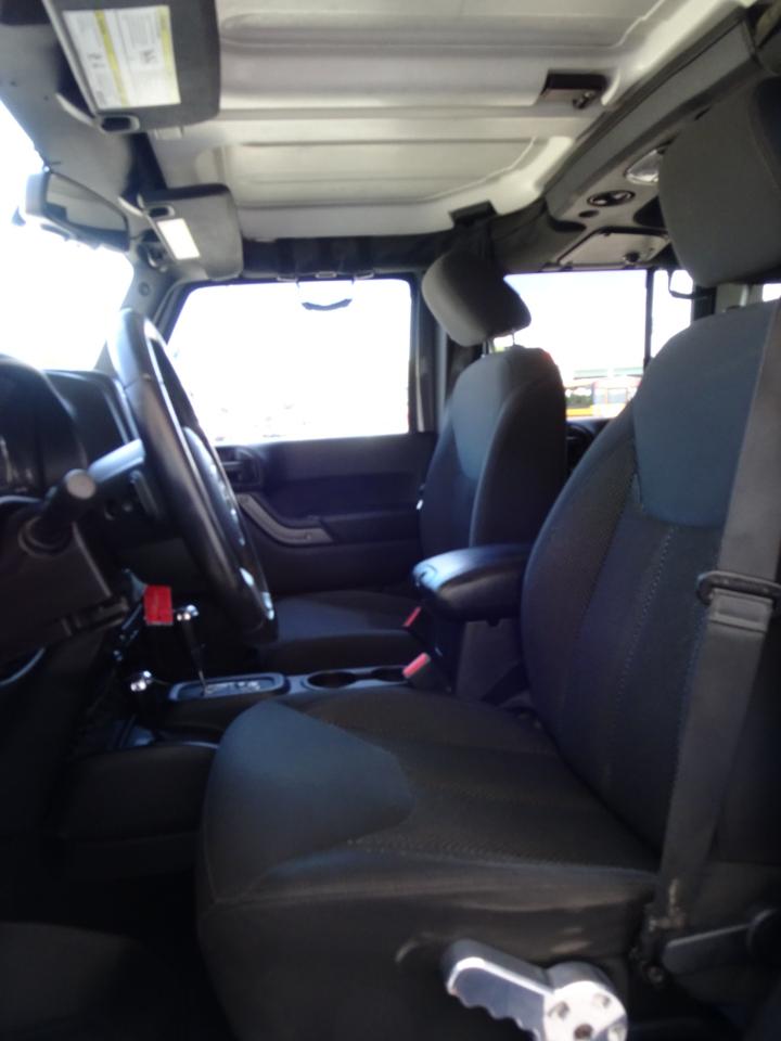 Jeep Wrangler Unlimited 4WD 4dr Black Bear *Ltd Avail* 2016