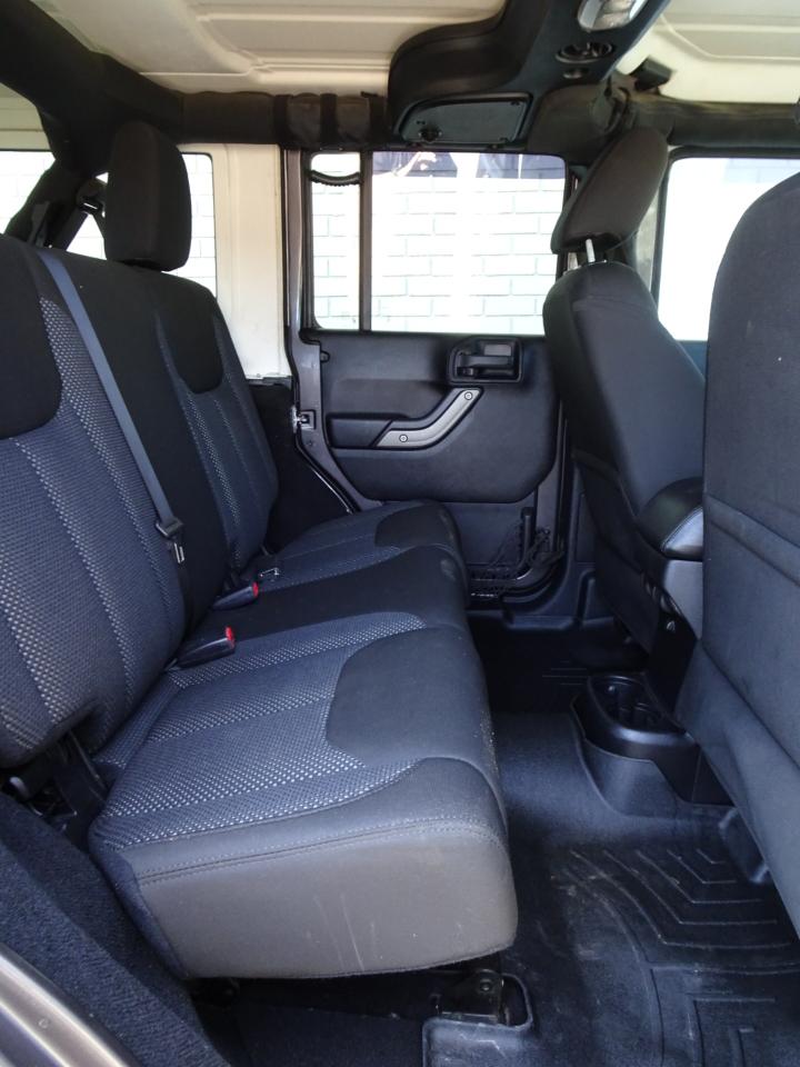 Jeep Wrangler Unlimited 4WD 4dr Black Bear *Ltd Avail* 2016