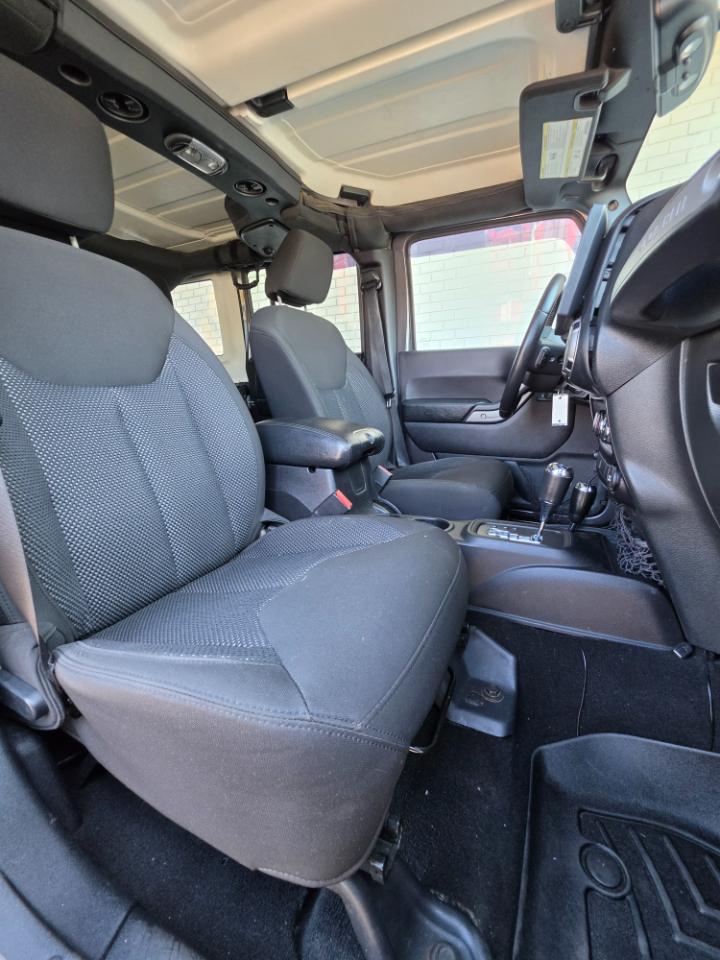Jeep Wrangler Unlimited 4WD 4dr Black Bear *Ltd Avail* 2016