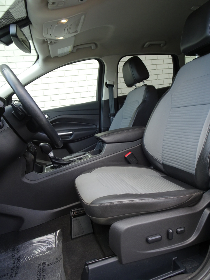 Ford Escape Titanium 4WD 2017