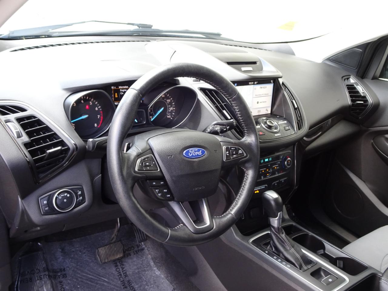 Ford Escape Titanium 4WD 2017