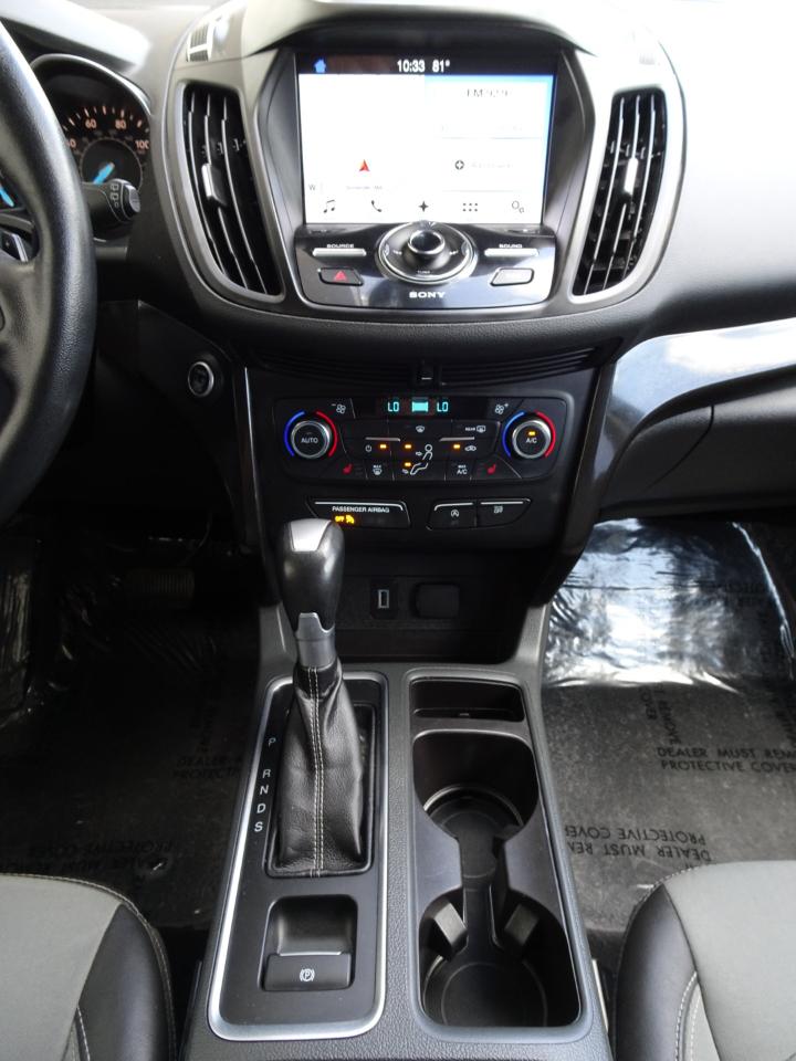 Ford Escape Titanium 4WD 2017