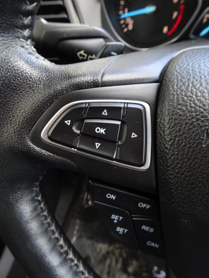 Ford Escape Titanium 4WD 2017