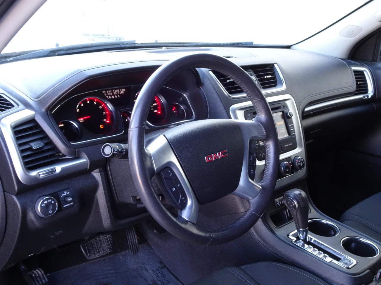 GMC Acadia AWD 4dr SLE w/SLE-1 2015