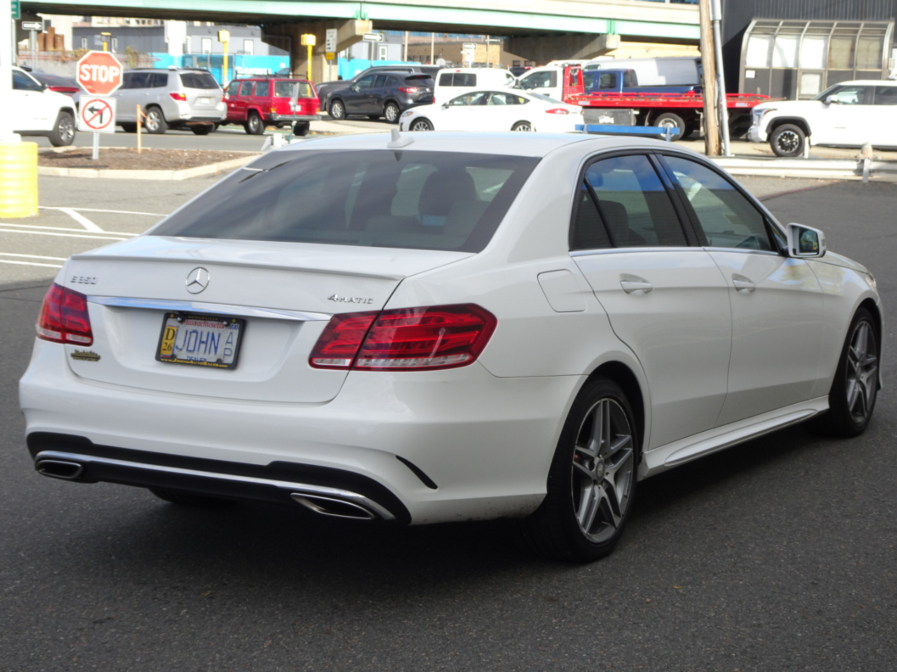 Mercedes-Benz E-Class 4dr Sdn E 350 Sport 4MATIC 2016 Mercedes-Benz E-Class 4dr Sdn E 350 Sport 4MATIC 2016