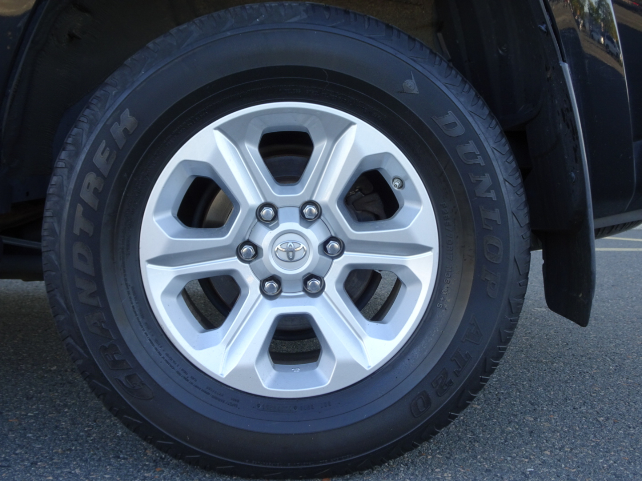 2021 Toyota 4Runner SR5 4WD photo 8