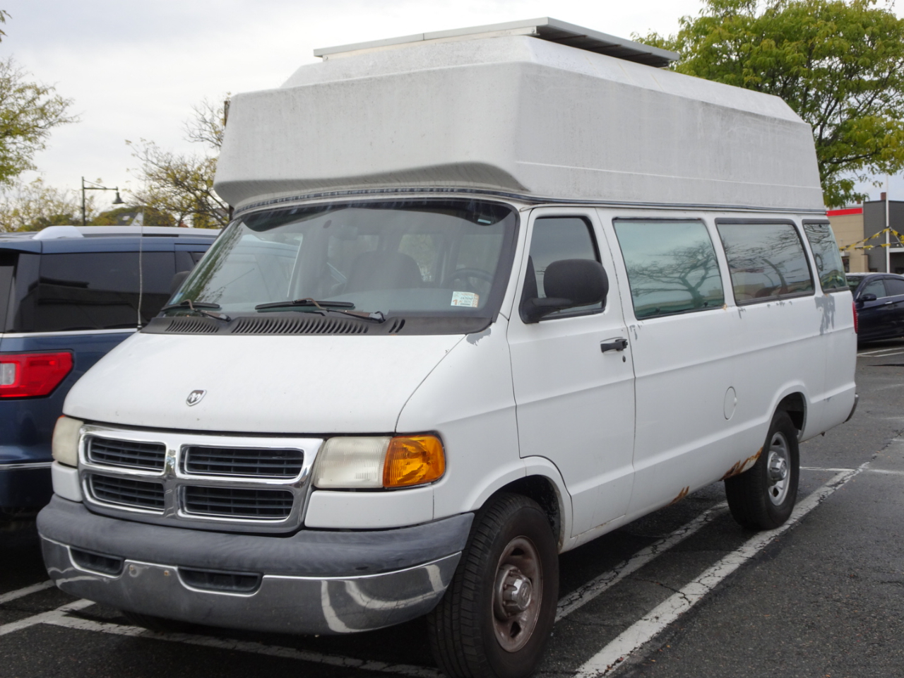 Dodge Ram Van 3500 127" WB 1999 Dodge Ram Van 3500 127" WB 1999