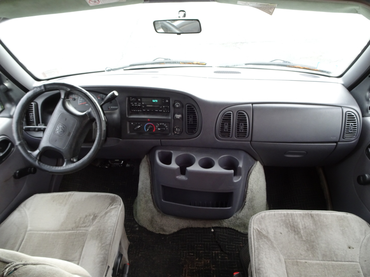 Dodge Ram Van 3500 127" WB 1999 Dodge Ram Van 3500 127" WB 1999