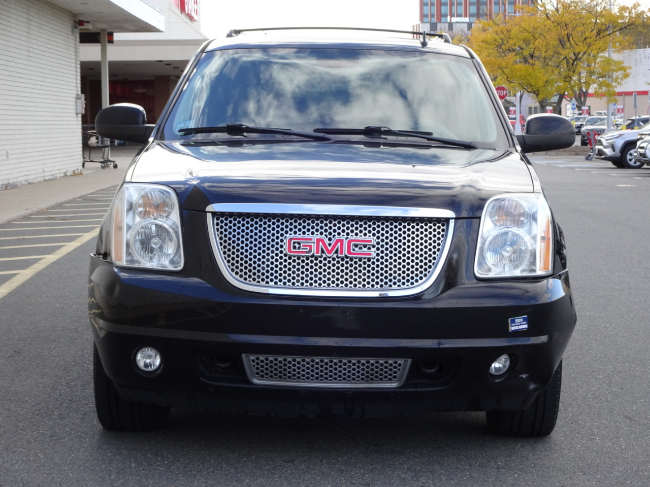 GMC Yukon XL AWD 4dr 1500 Denali 2013 GMC Yukon XL AWD 4dr 1500 Denali 2013