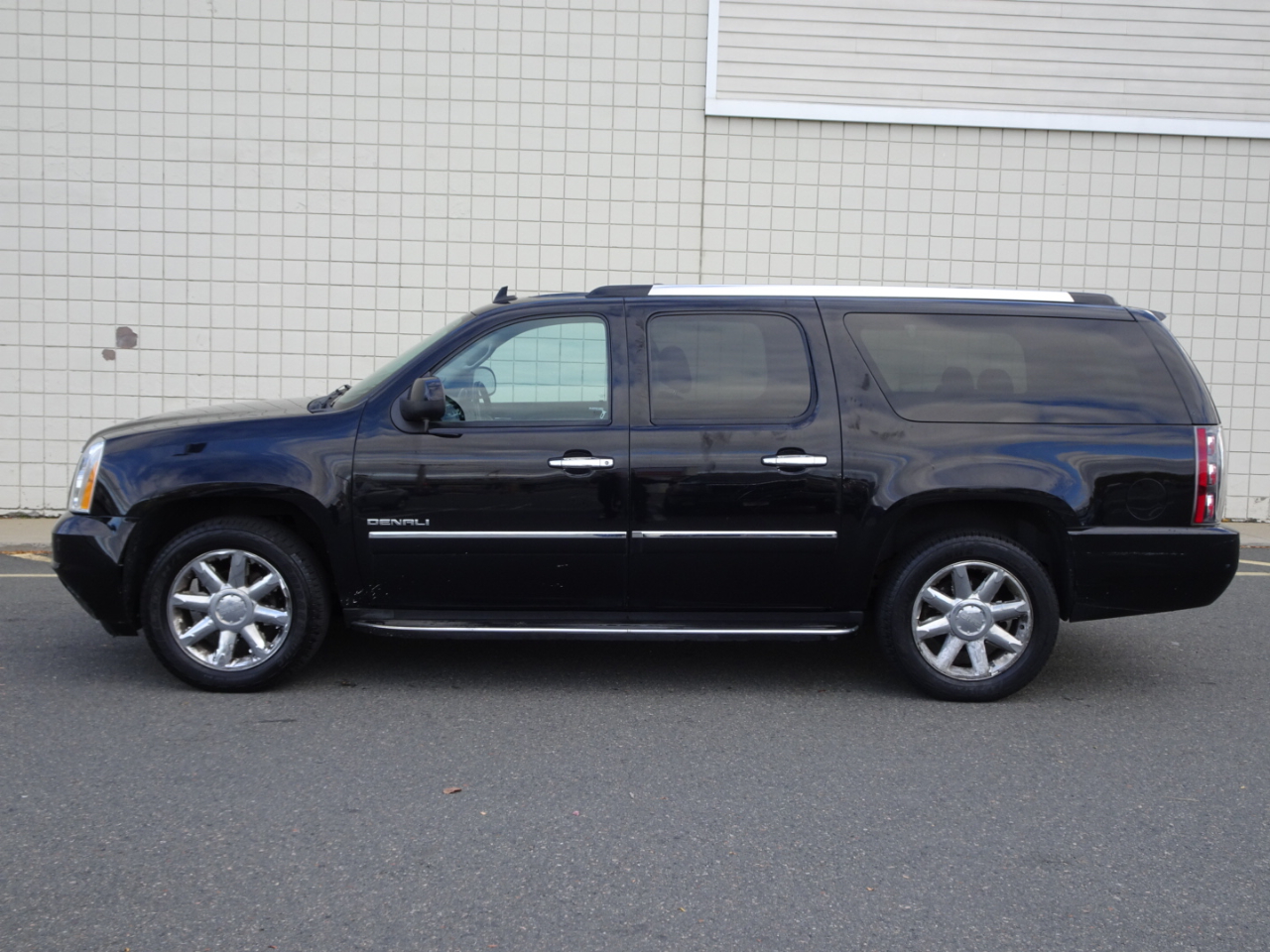 GMC Yukon XL AWD 4dr 1500 Denali 2013 GMC Yukon XL AWD 4dr 1500 Denali 2013