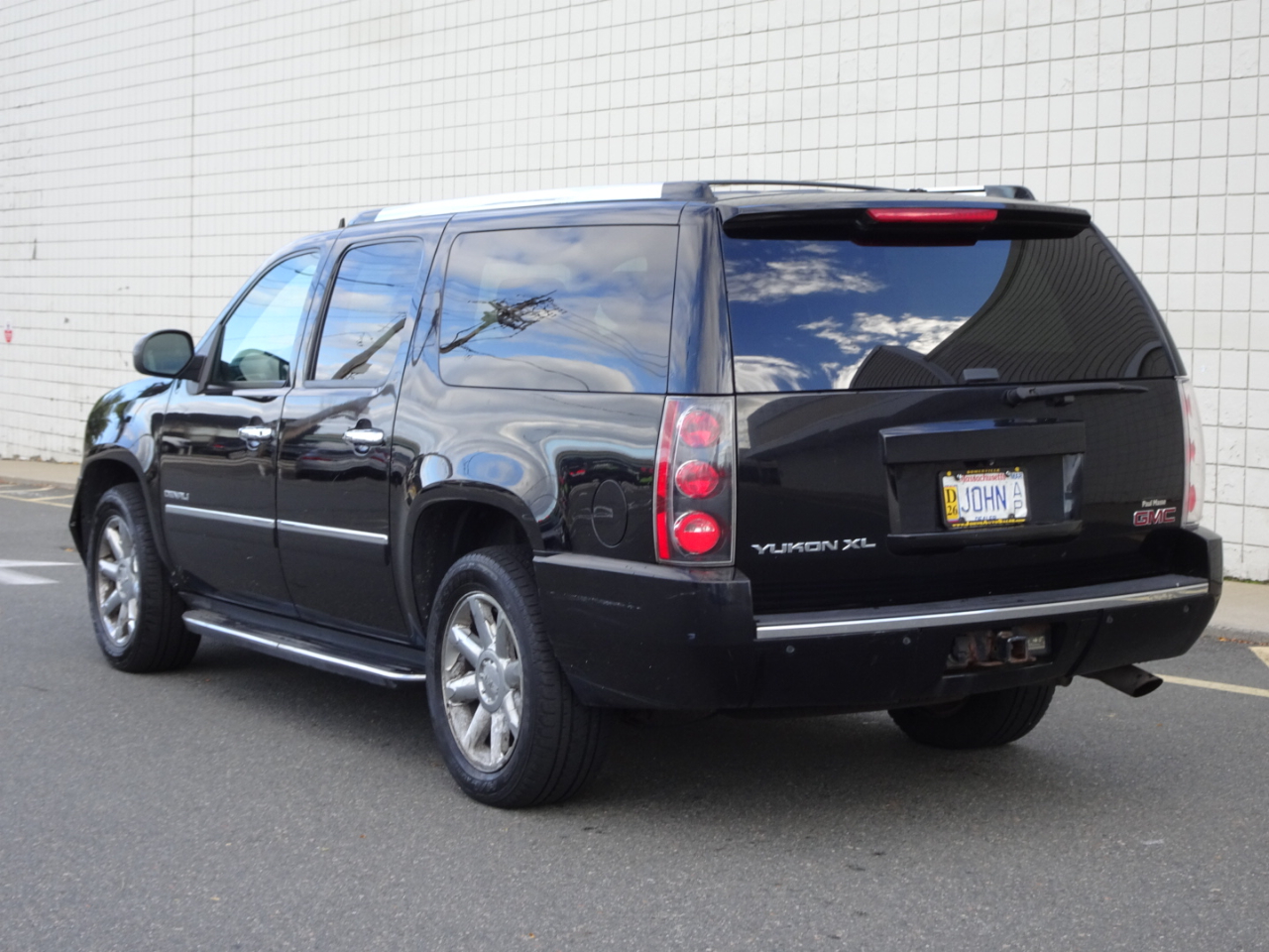 GMC Yukon XL AWD 4dr 1500 Denali 2013 GMC Yukon XL AWD 4dr 1500 Denali 2013