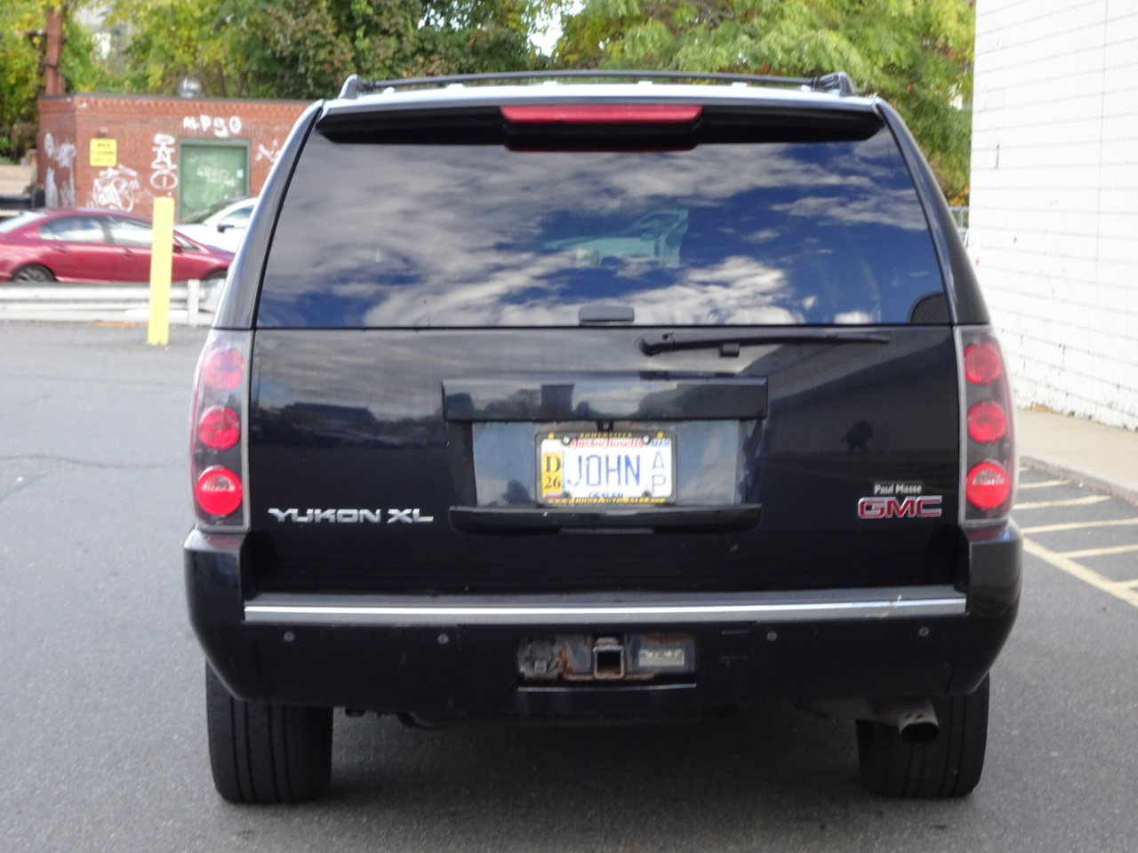 GMC Yukon XL AWD 4dr 1500 Denali 2013 GMC Yukon XL AWD 4dr 1500 Denali 2013