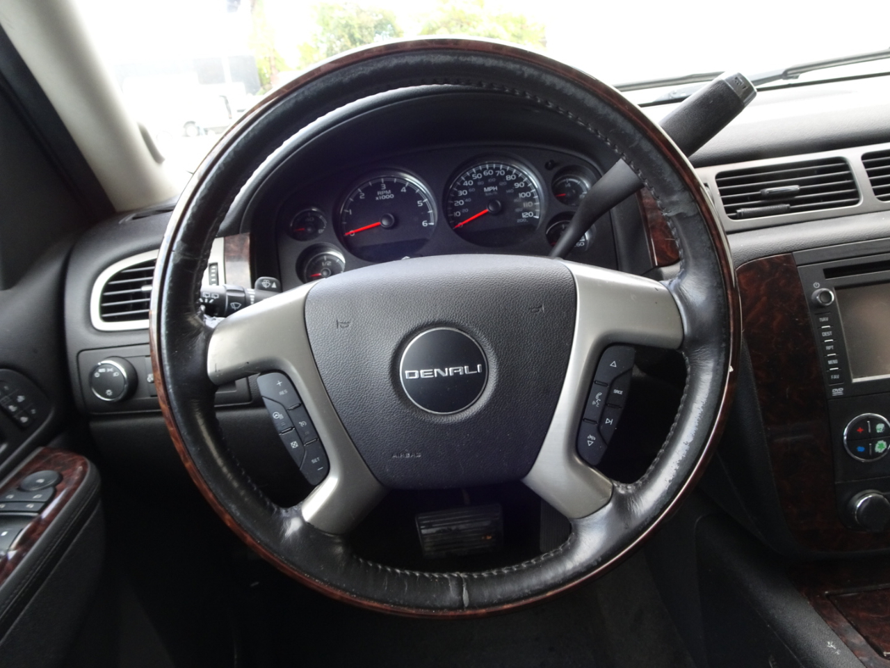 GMC Yukon XL AWD 4dr 1500 Denali 2013 GMC Yukon XL AWD 4dr 1500 Denali 2013