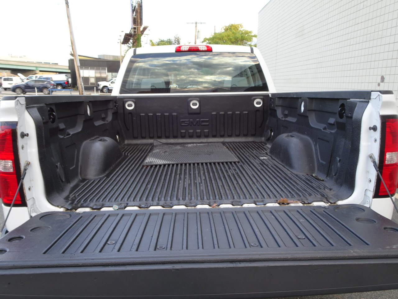 GMC Sierra 1500 4WD Double Cab 143.5" 2016 GMC Sierra 1500 4WD Double Cab 143.5" 2016