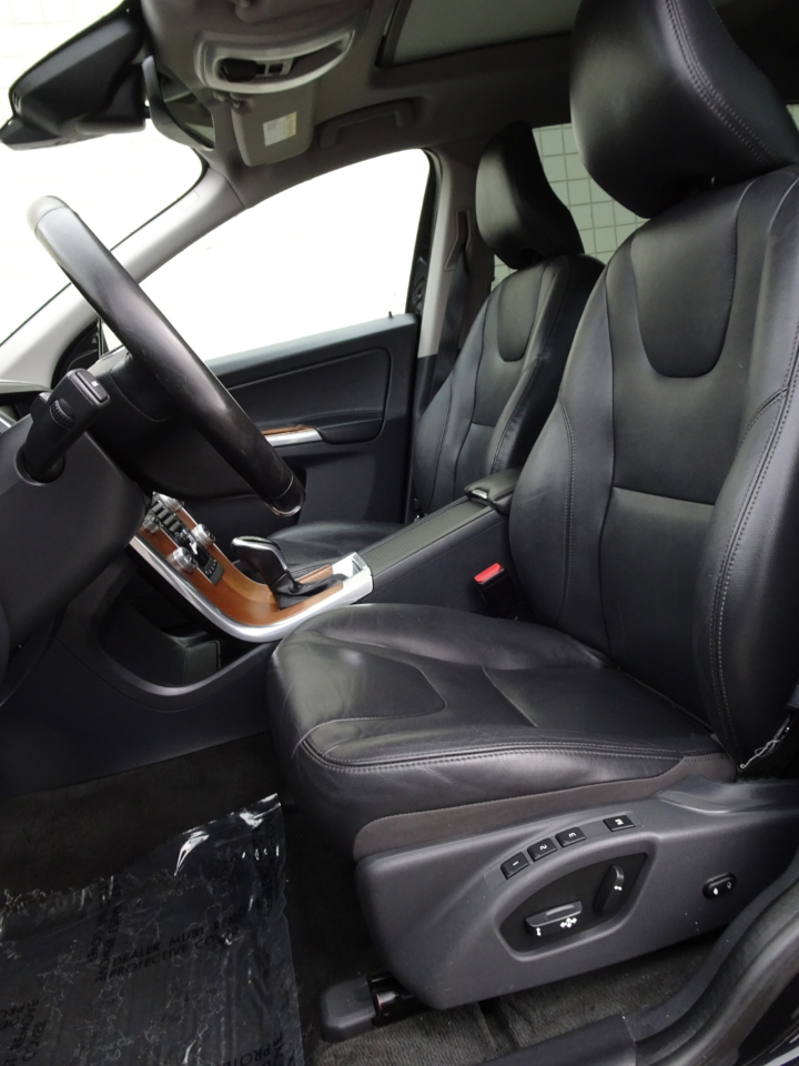 Volvo XC60 T6 AWD Inscription 2017 Volvo XC60 T6 AWD Inscription 2017