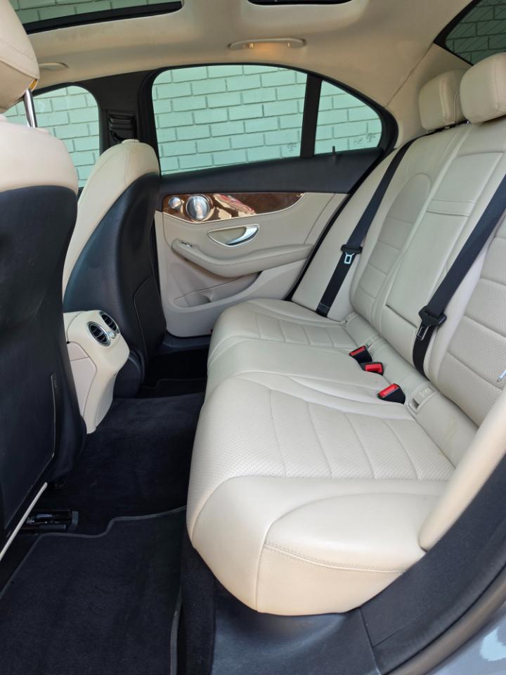 Mercedes-Benz C-Class 4dr Sdn C 300 4MATIC 2015