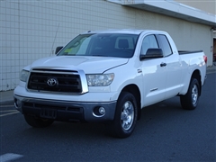 2013 Toyota Tundra 4WD Truck 