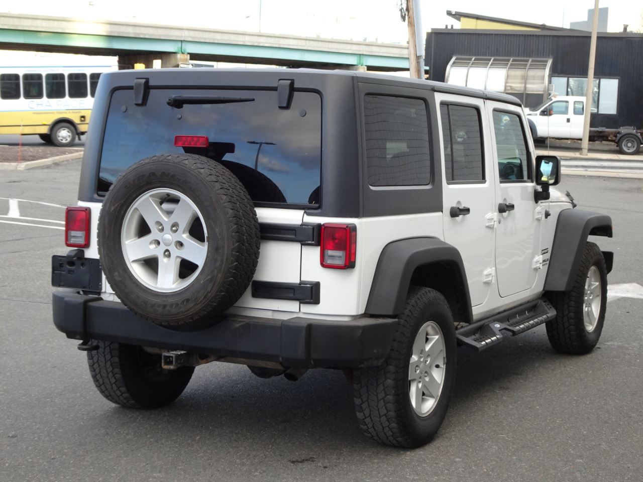 Jeep Wrangler Unlimited 4WD 4dr Sport 2016