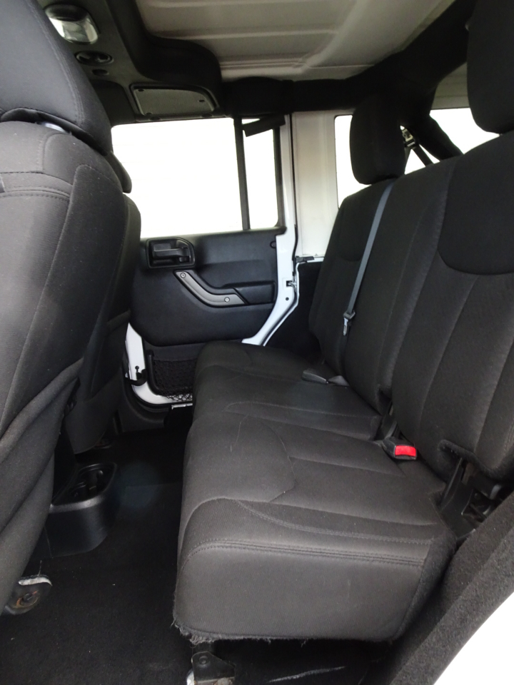 Jeep Wrangler Unlimited 4WD 4dr Sport 2016