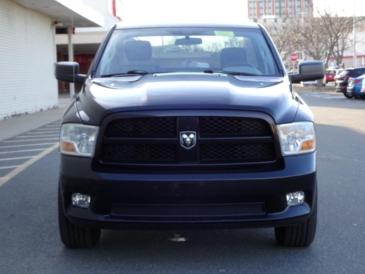 RAM 1500 2WD Reg Cab 120.5" Express 2012