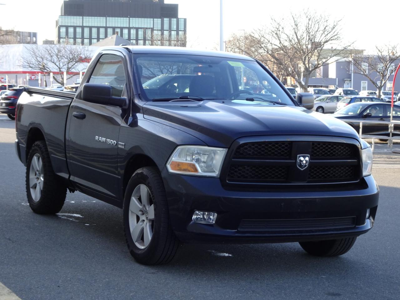 RAM 1500 2WD Reg Cab 120.5" Express 2012