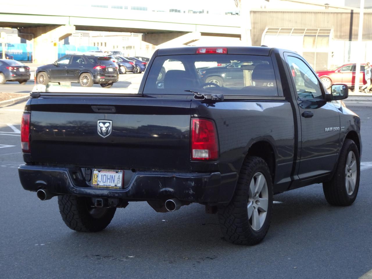 RAM 1500 2WD Reg Cab 120.5" Express 2012
