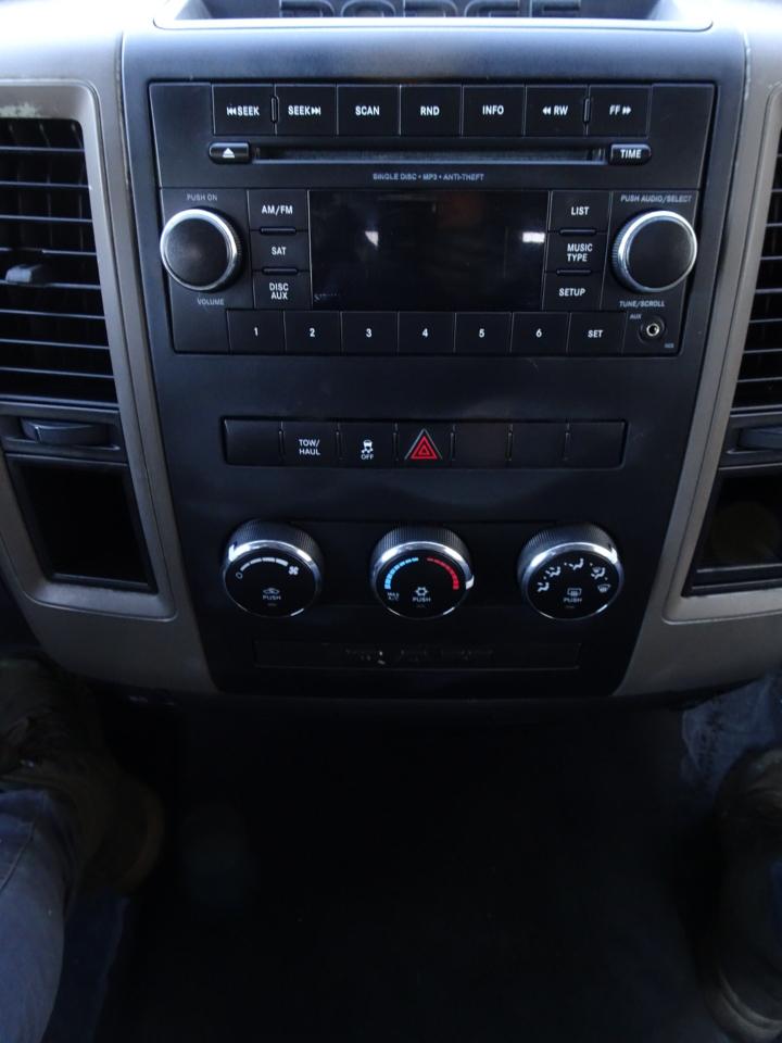 RAM 1500 2WD Reg Cab 120.5" Express 2012