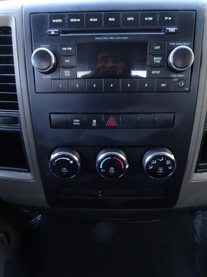 RAM 1500 2WD Reg Cab 120.5" Express 2012