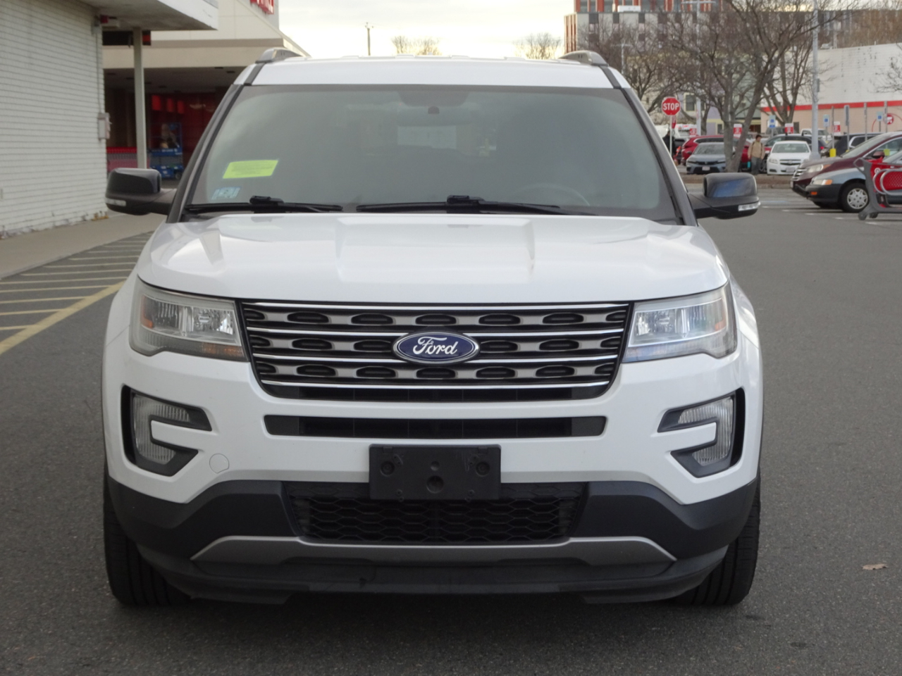 2017 Ford Explorer XLT photo 2