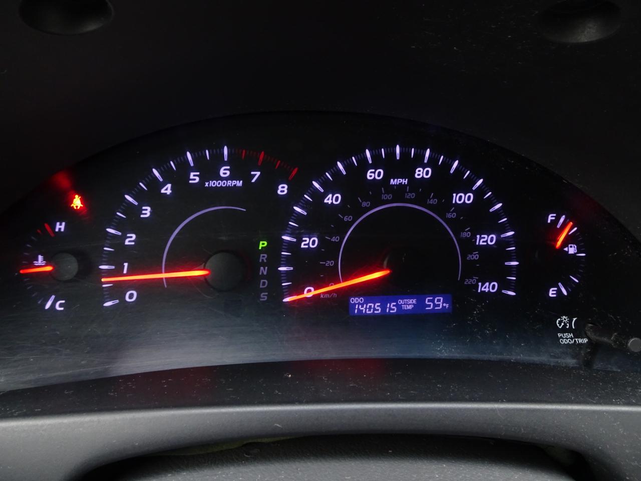 Toyota Camry 4dr Sdn I4 Auto LE (Natl) 2011