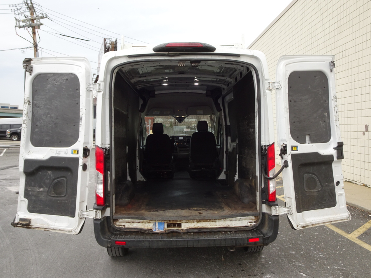 Ford Transit Cargo Van T-250 130" Med Rf 9070 GVWR RWD 2021