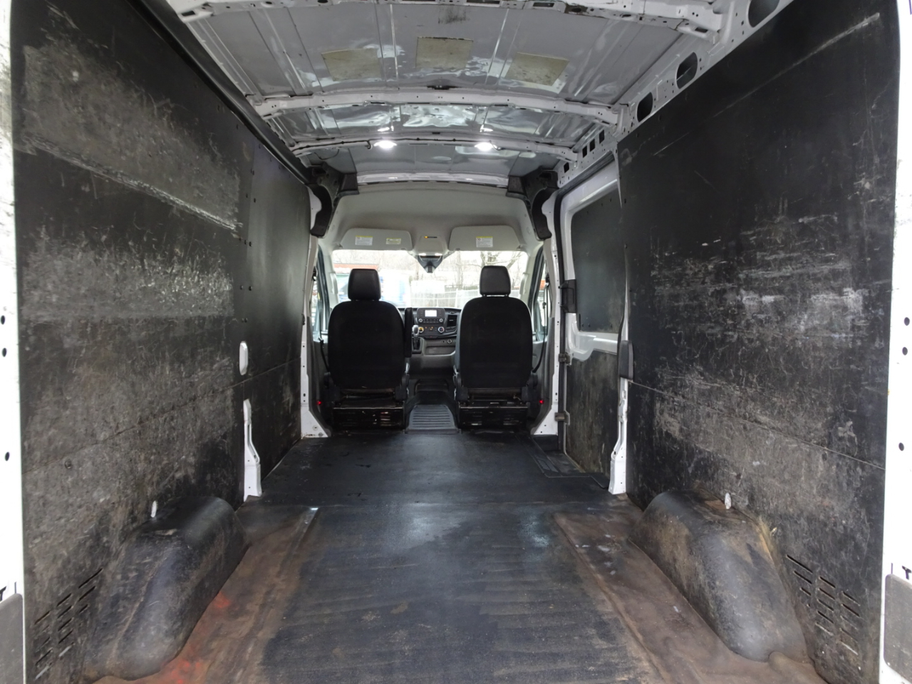 Ford Transit Cargo Van T-250 130" Med Rf 9070 GVWR RWD 2021