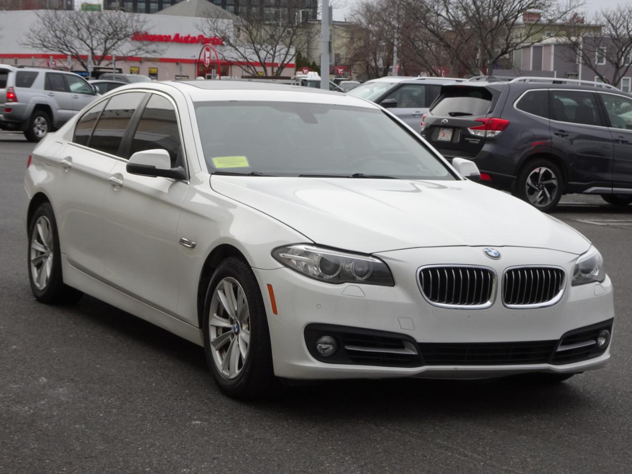 BMW 5 Series 4dr Sdn 528i xDrive AWD 2015