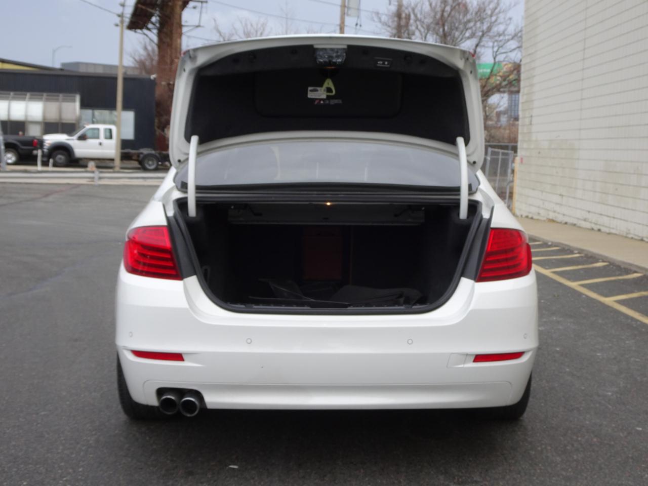 BMW 5 Series 4dr Sdn 528i xDrive AWD 2015