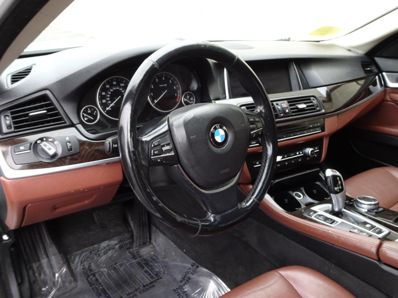 BMW 5 Series 4dr Sdn 528i xDrive AWD 2015