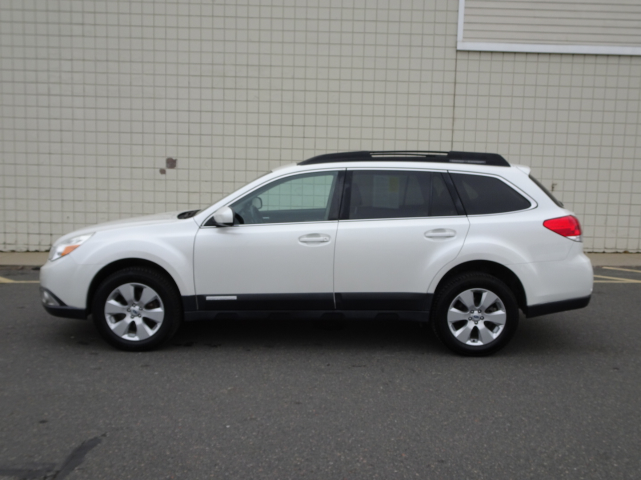 Subaru Outback 4dr Wgn H4 Auto 2.5i Limited 2012
