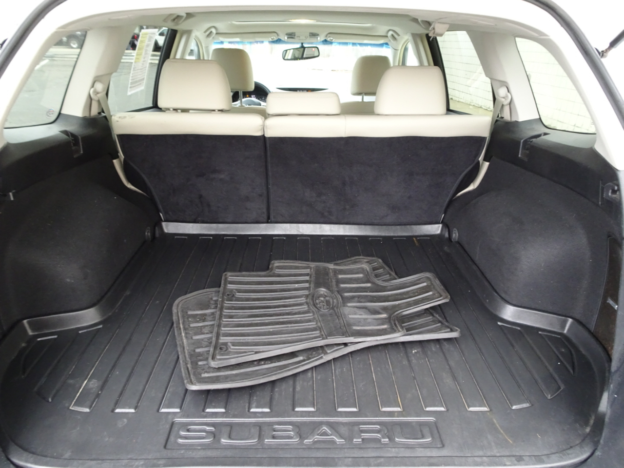 Subaru Outback 4dr Wgn H4 Auto 2.5i Limited 2012