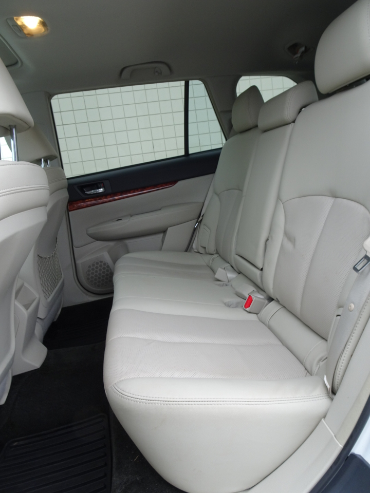 Subaru Outback 4dr Wgn H4 Auto 2.5i Limited 2012