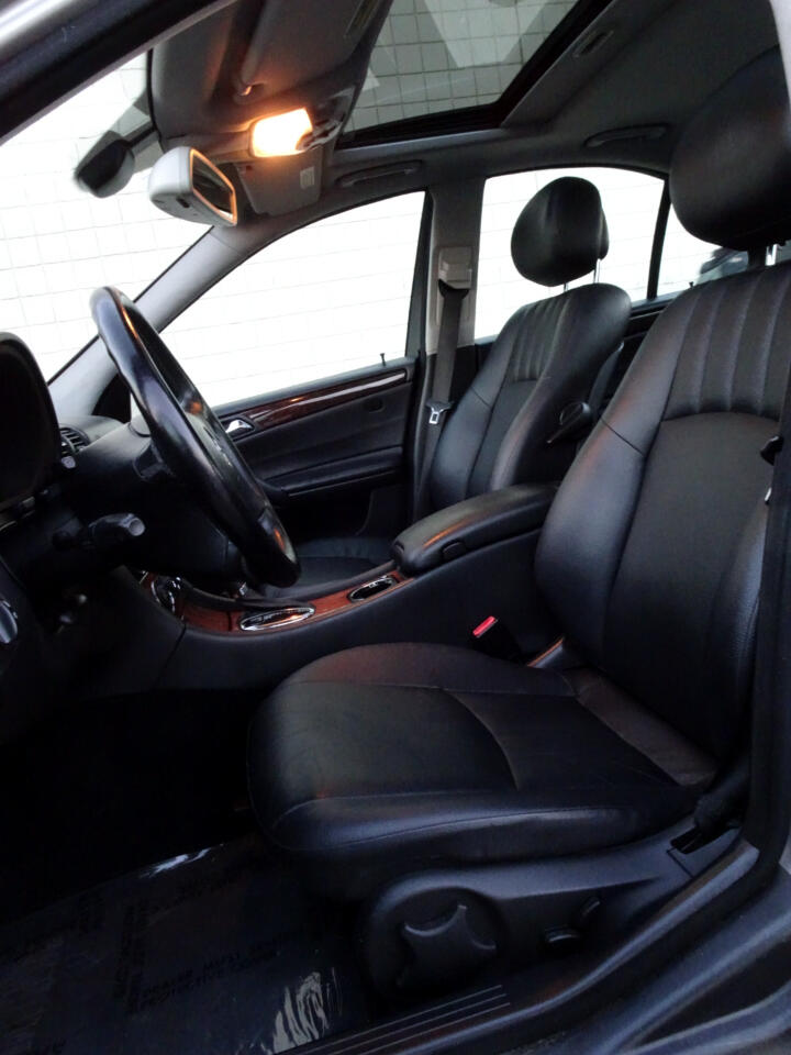 Mercedes-Benz C-Class 4dr Luxury Sdn 3.0L 4MATIC 2006