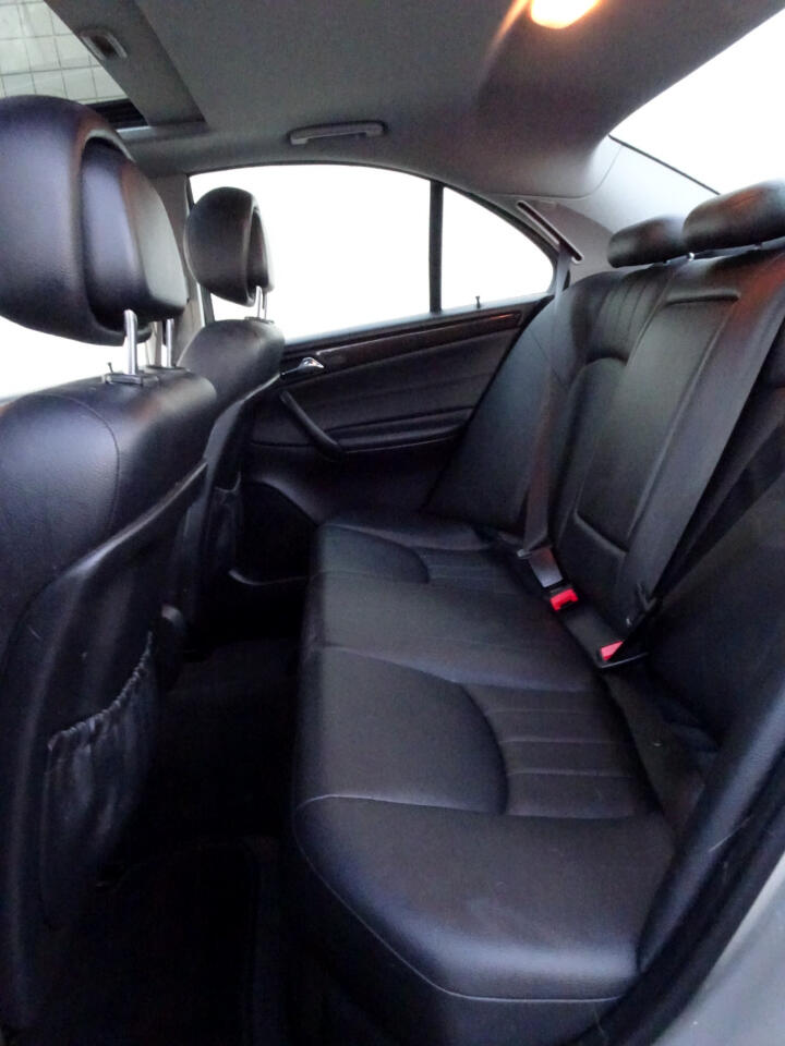 Mercedes-Benz C-Class 4dr Luxury Sdn 3.0L 4MATIC 2006