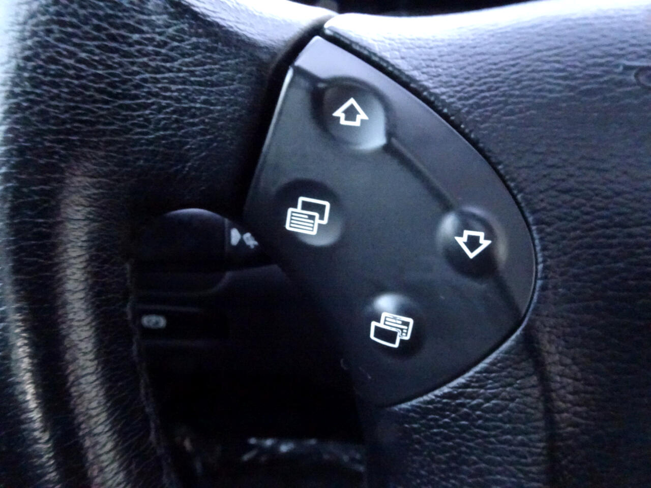 Mercedes-Benz C-Class 4dr Luxury Sdn 3.0L 4MATIC 2006