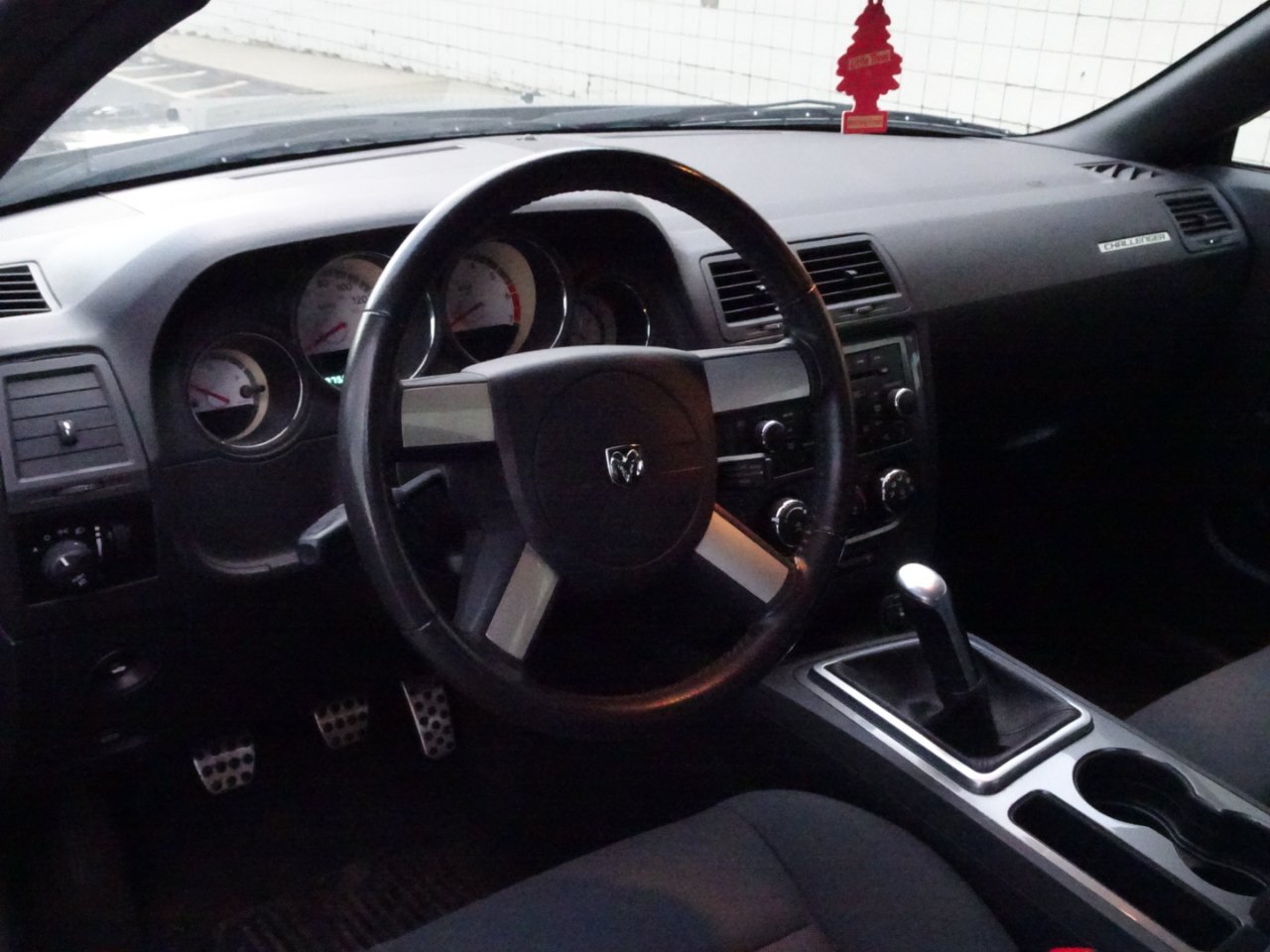 Dodge Challenger 2dr Cpe R/T 2010