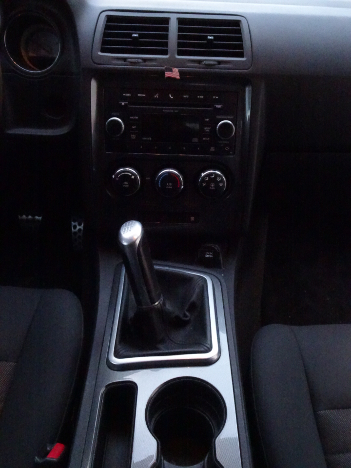 Dodge Challenger 2dr Cpe R/T 2010